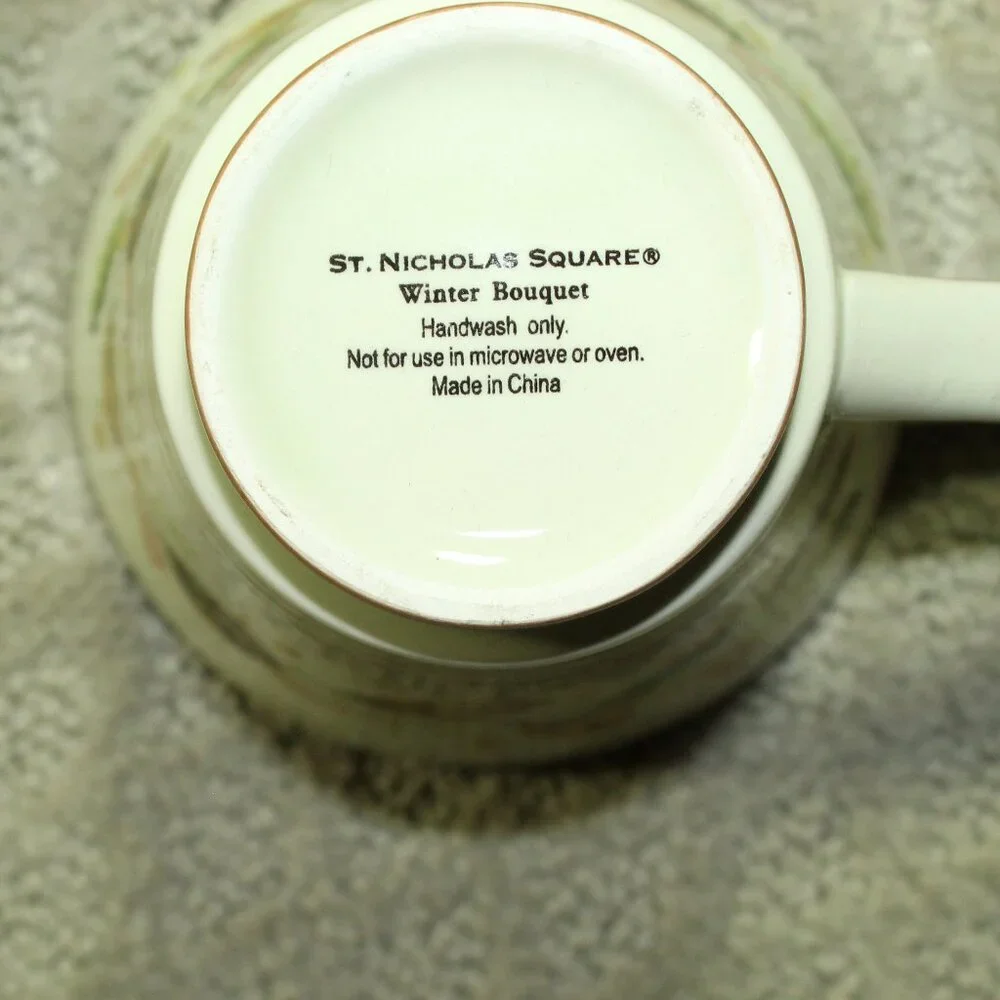 Set of 4 Vintage St. Nicholas Square Winter Bouquet Coffee Tea Cups - MINT